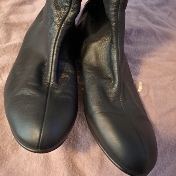 GOLDENBLEU blk smooth Italian leather crikled over knee boots - Picture 3 of 16